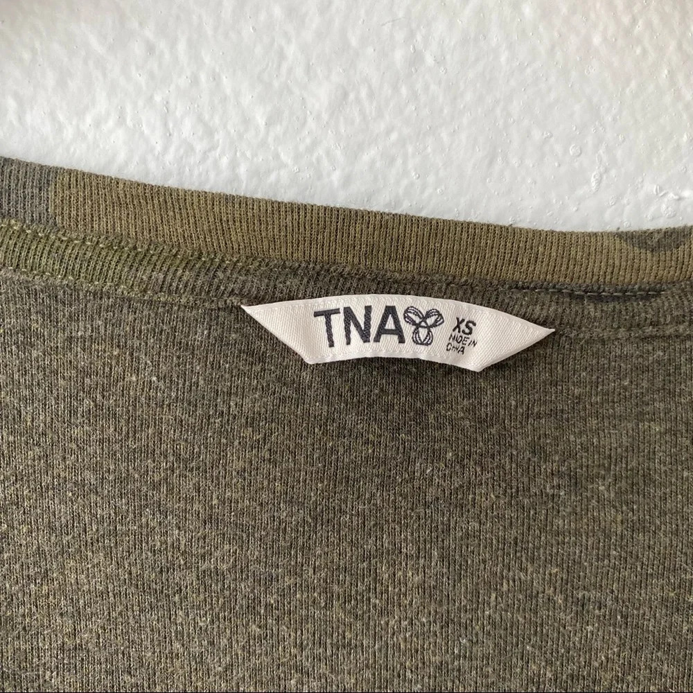 TNA Green Camo 3/4 length sleeve Top - Picture 4 of 10